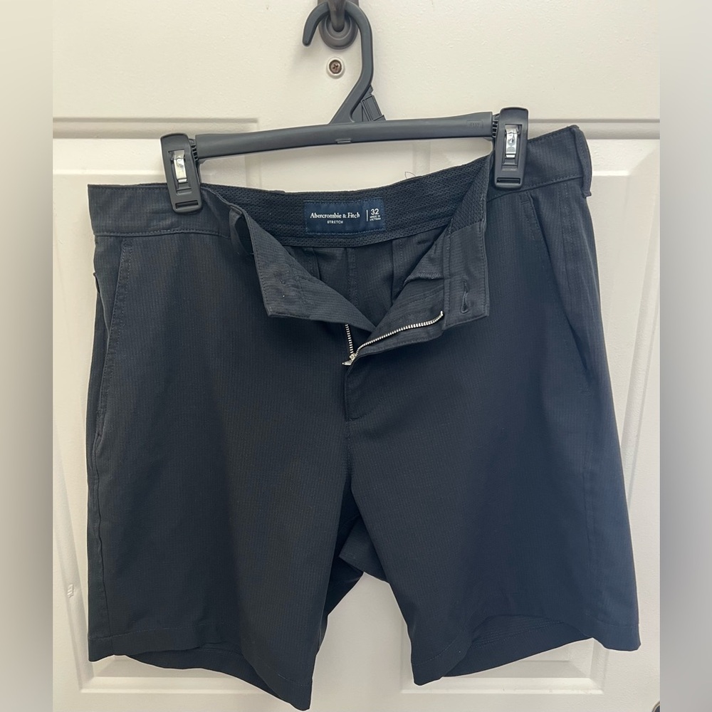 Abercrombie & Fitch Size 32 waist Black Performance Shorts